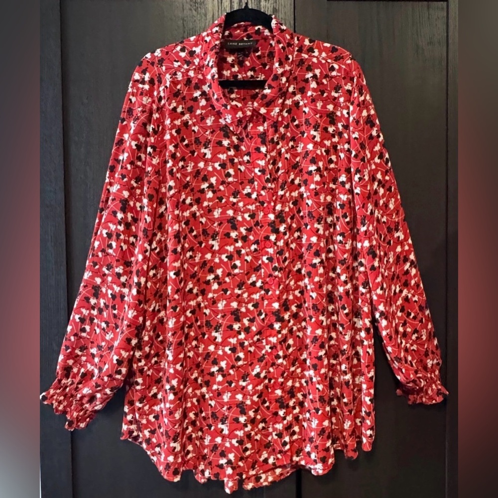 Lane Bryant Long Sleeves Button Front Top Size 26/28 Trebol Flower Print